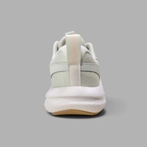 Tenis Under Armour Charged | Mujer | Beige Rosa